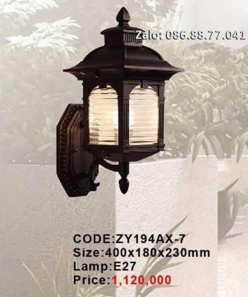 Đèn treo tường cổ điển ZY192-9 Mã sản phẩm: ZY192-9  Thiết kế: Đèn tường cổ điển Kích thước: 560x230x340mm Bóng đèn: Lamp E27 Đặc điểm: Thân đèn bằng hợp kim cao cấp chống rỉ, chóa đèn bằng thủy tinh thiết kế hoa văn, họa tiết tinh tế, sang trọng Ứng dụng: Trang trí phòng khách, nhà hàng, khách sạn, lối đi cầu thang, phòng bếp, phòng ngủ, phòng thờ, quầy bar, quán cafe, shop, cửa hàng,…